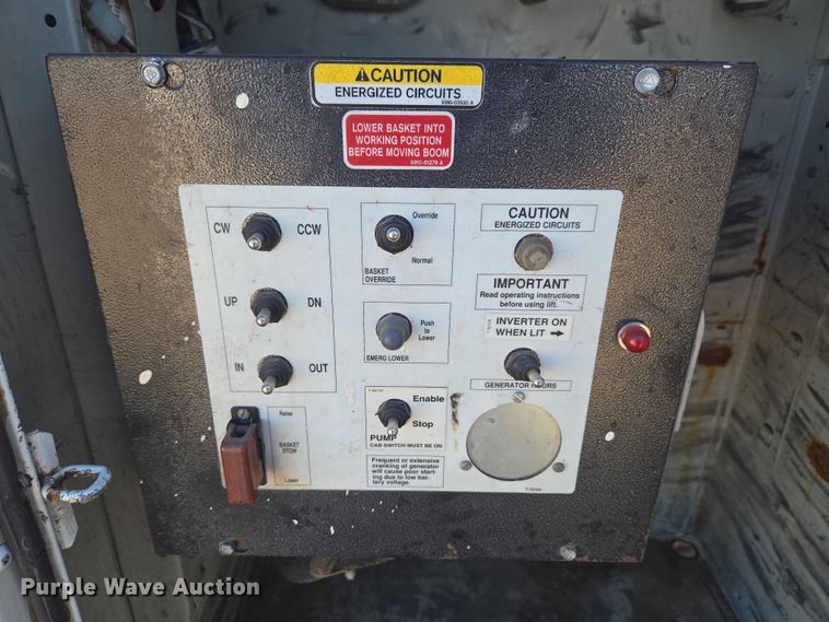 image for item ET1266 1997 Ford F350 bucket truck