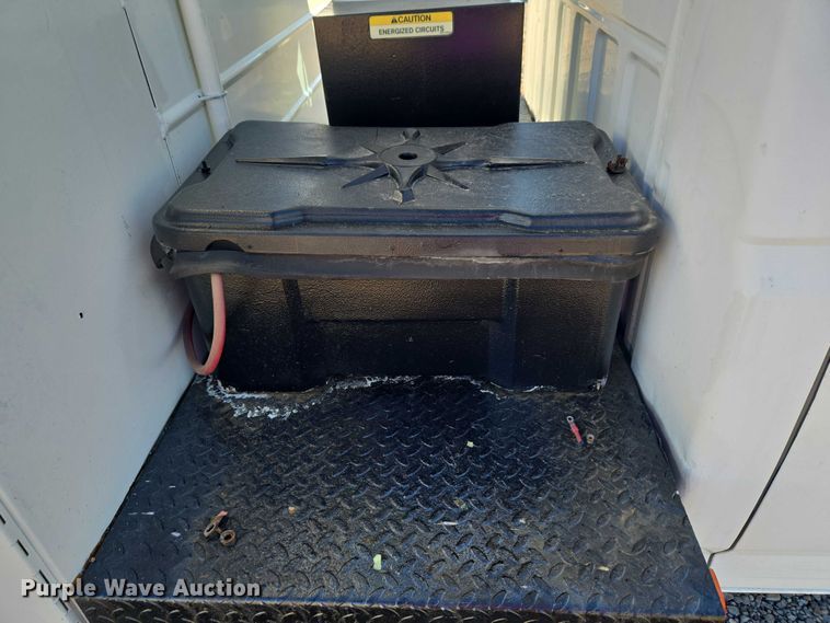 image for item ET1266 1997 Ford F350 bucket truck