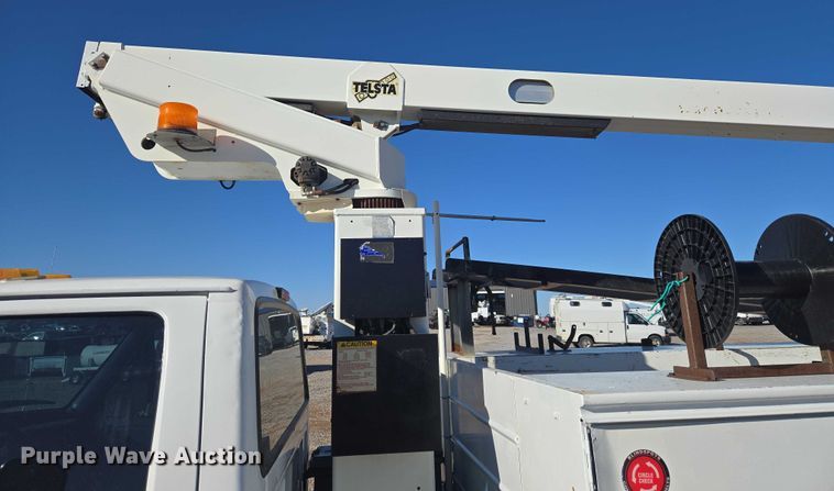 image for item ET1266 1997 Ford F350 bucket truck