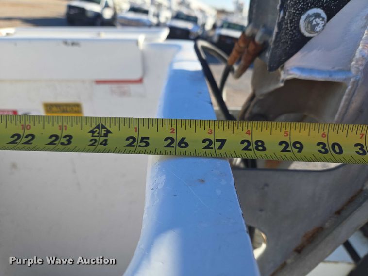 image for item ET1266 1997 Ford F350 bucket truck