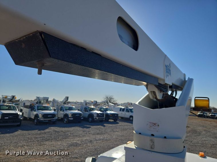 image for item ET1266 1997 Ford F350 bucket truck