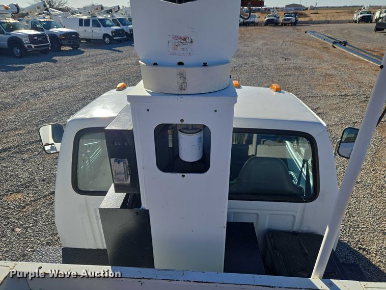 image for item ET1266 1997 Ford F350 bucket truck