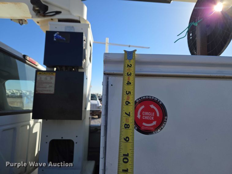 image for item ET1266 1997 Ford F350 bucket truck