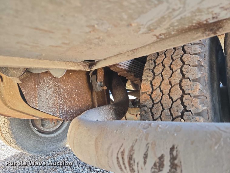 image for item ET1266 1997 Ford F350 bucket truck