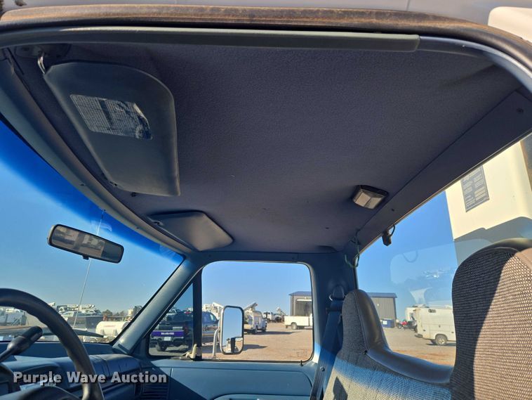 image for item ET1266 1997 Ford F350 bucket truck