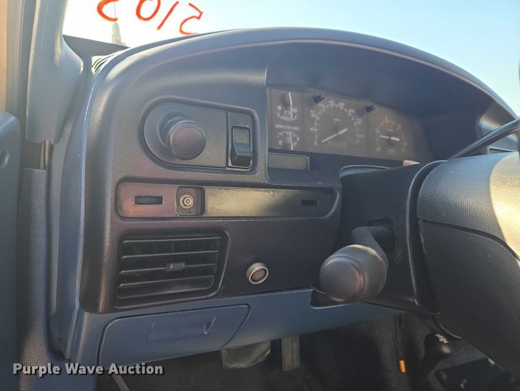 image for item ET1266 1997 Ford F350 bucket truck