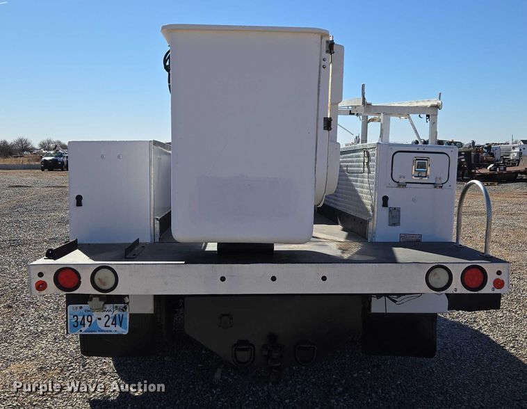 image for item ET1267 2008 Ford F450 bucket truck