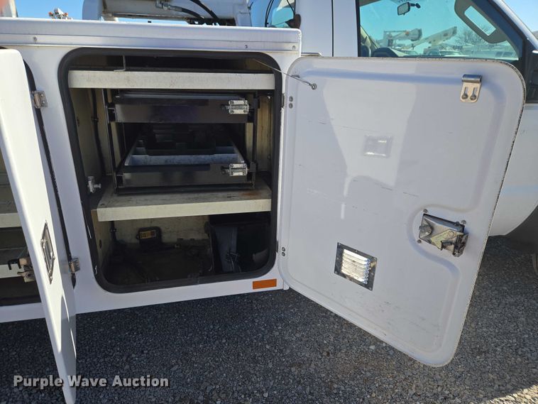 image for item ET1267 2008 Ford F450 bucket truck