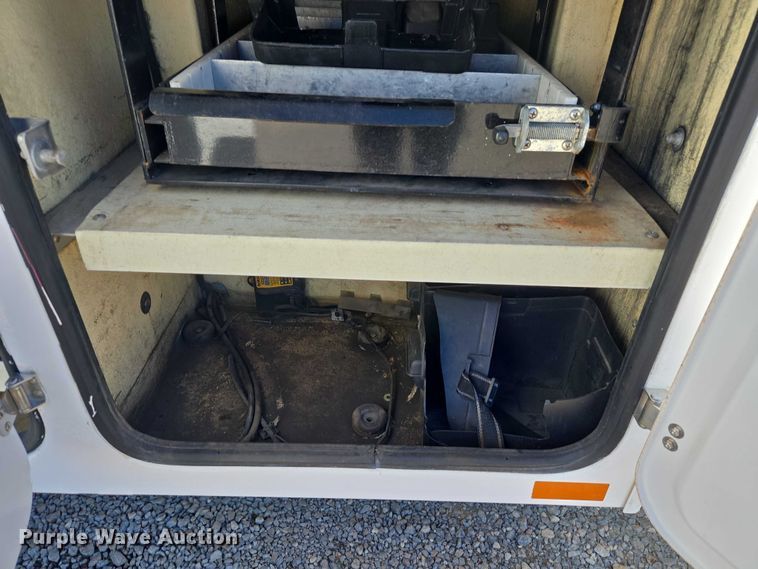 image for item ET1267 2008 Ford F450 bucket truck