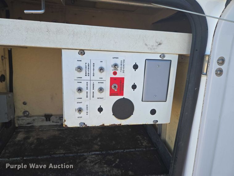 image for item ET1267 2008 Ford F450 bucket truck