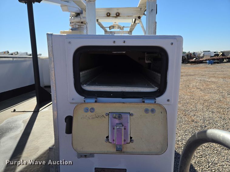 image for item ET1267 2008 Ford F450 bucket truck