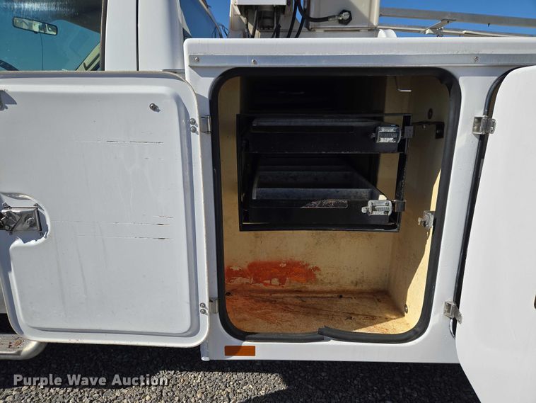 image for item ET1267 2008 Ford F450 bucket truck