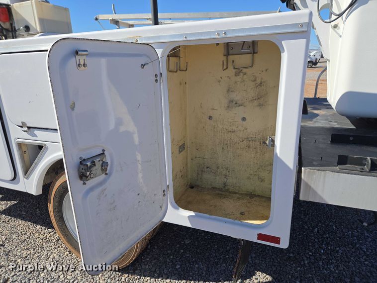 image for item ET1267 2008 Ford F450 bucket truck