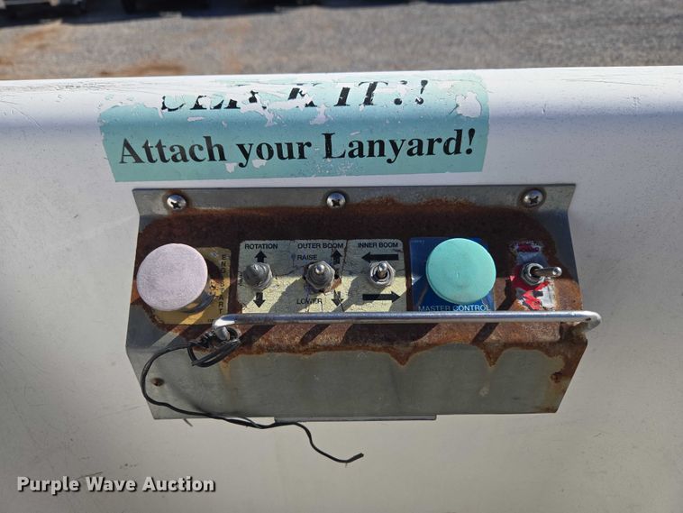 image for item ET1267 2008 Ford F450 bucket truck