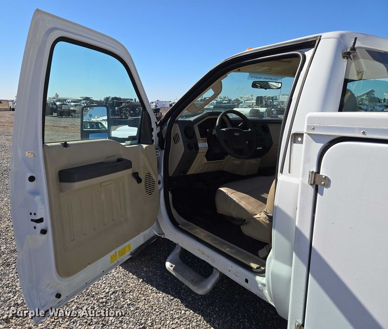 image for item ET1267 2008 Ford F450 bucket truck