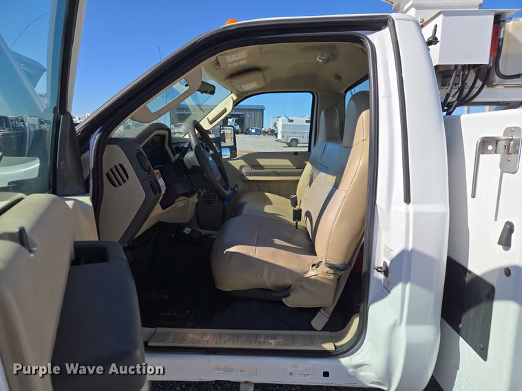 image for item ET1267 2008 Ford F450 bucket truck