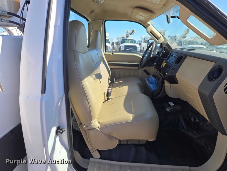 image for item ET1267 2008 Ford F450 bucket truck