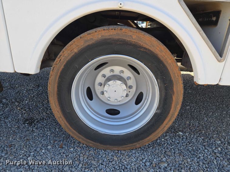 image for item ET1267 2008 Ford F450 bucket truck