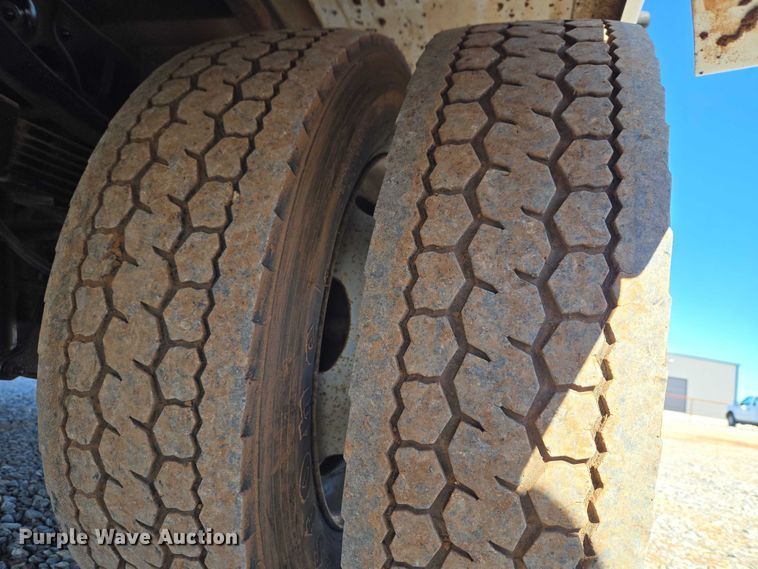 image for item ET1267 2008 Ford F450 bucket truck