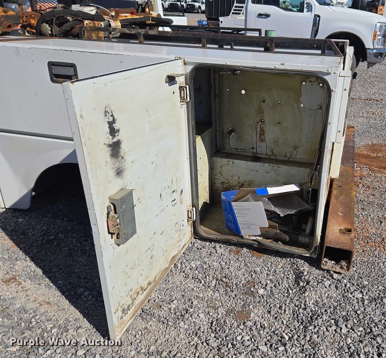 image for item ET1270 STAHL utility bed