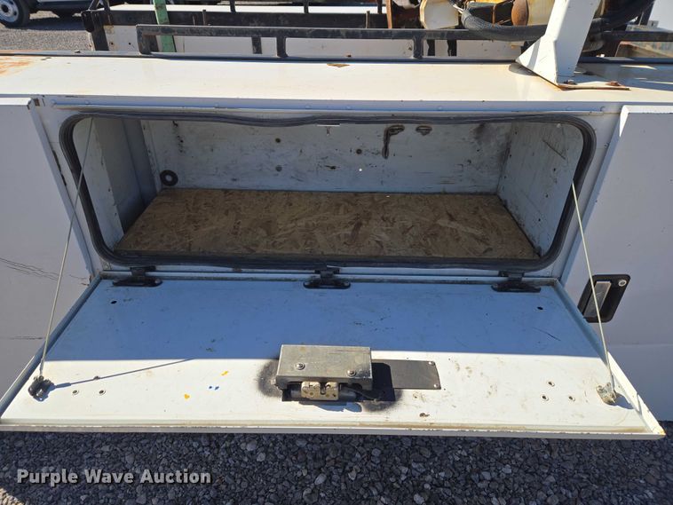 image for item ET1270 STAHL utility bed