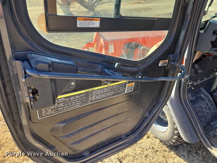 image for item ET1271 2015 Kubota RTV100 utility vehicle