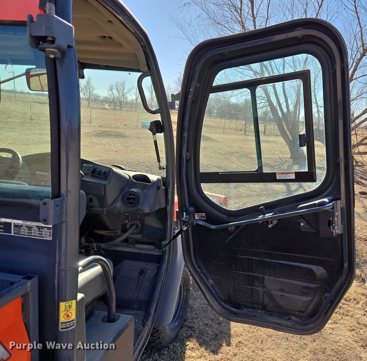 image for item ET1271 2015 Kubota RTV100 utility vehicle