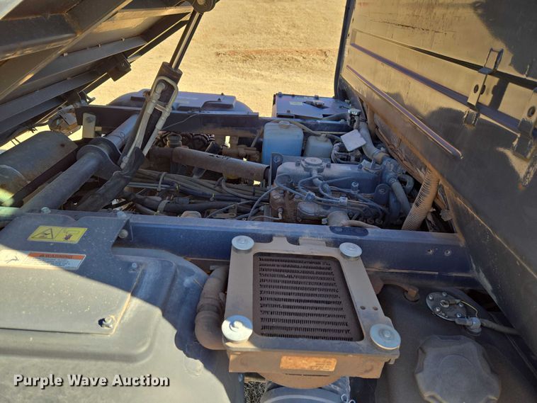 image for item ET1271 2015 Kubota RTV100 utility vehicle