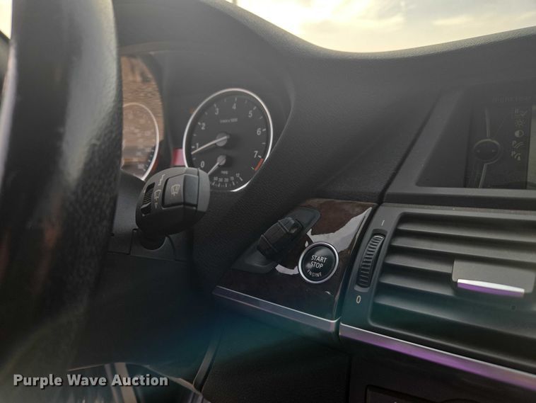 image for item ET1274 2011 BMW X5 SUV