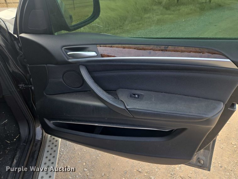 image for item ET1274 2011 BMW X5 SUV