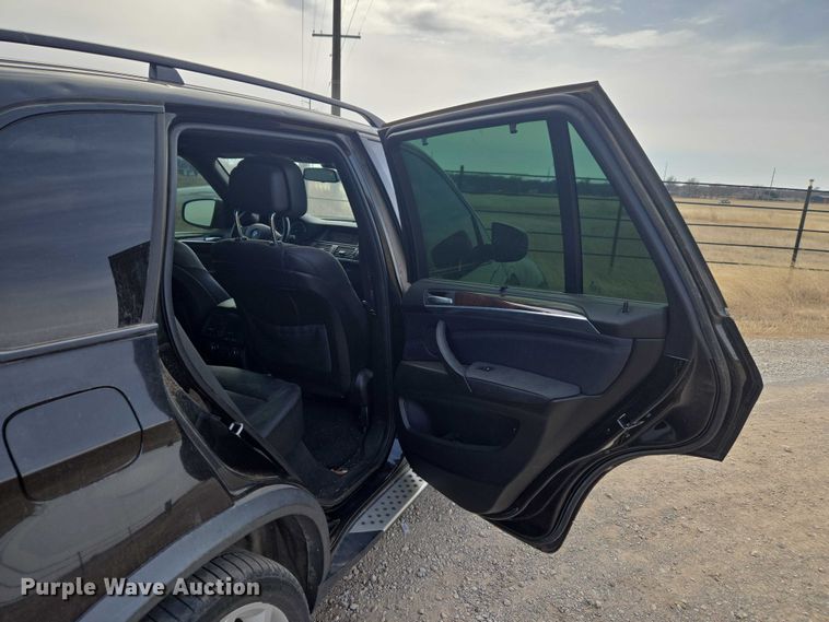 image for item ET1274 2011 BMW X5 SUV