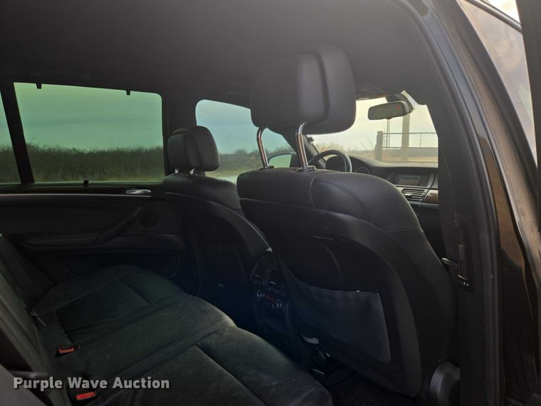 image for item ET1274 2011 BMW X5 SUV