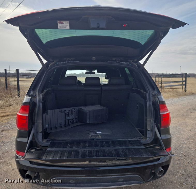 image for item ET1274 2011 BMW X5 SUV