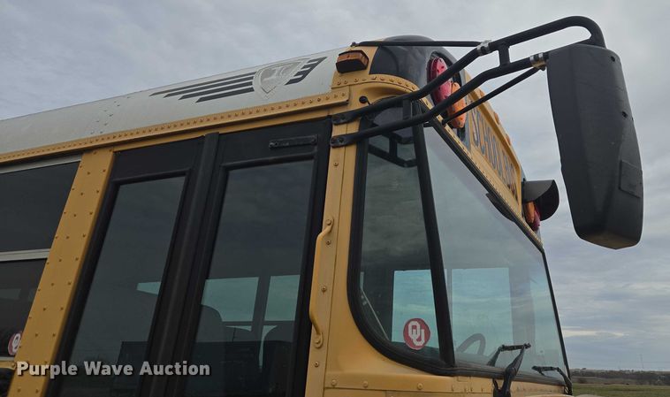 image for item ET1276 2010 IC Bus PB105 school bus