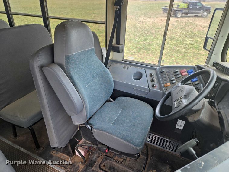 image for item ET1276 2010 IC Bus PB105 school bus