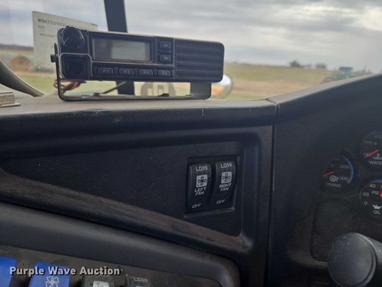 image for item ET1276 2010 IC Bus PB105 school bus