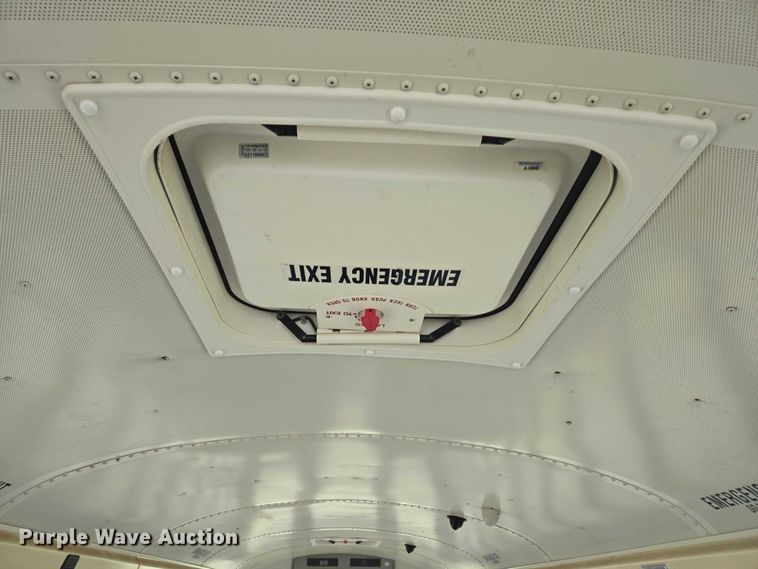 image for item ET1276 2010 IC Bus PB105 school bus