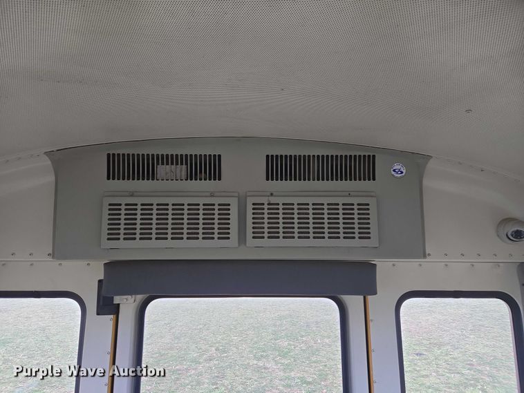 image for item ET1276 2010 IC Bus PB105 school bus