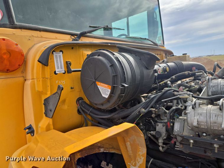 image for item ET1276 2010 IC Bus PB105 school bus