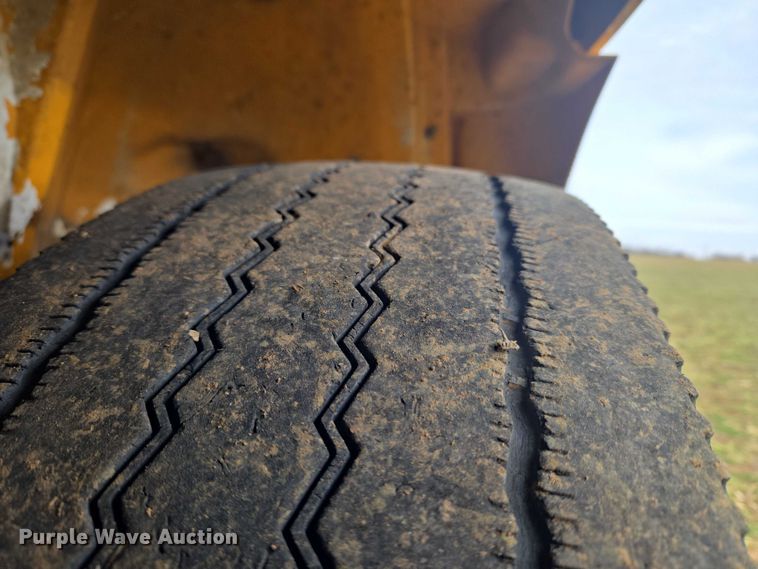 image for item ET1276 2010 IC Bus PB105 school bus