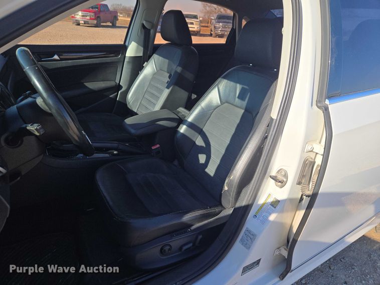 image for item ET1283 2014 Volkswagen Passat 