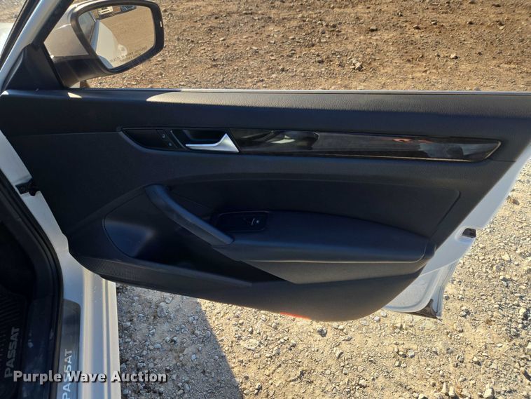 image for item ET1283 2014 Volkswagen Passat 