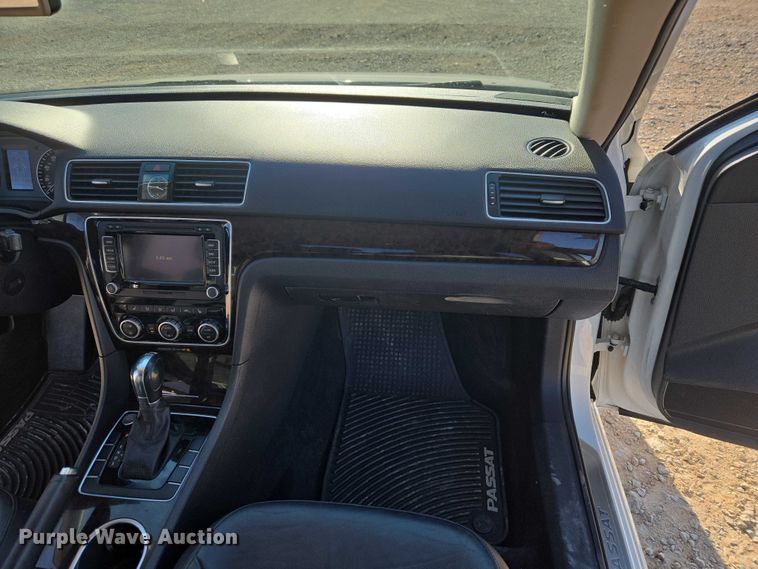 image for item ET1283 2014 Volkswagen Passat 