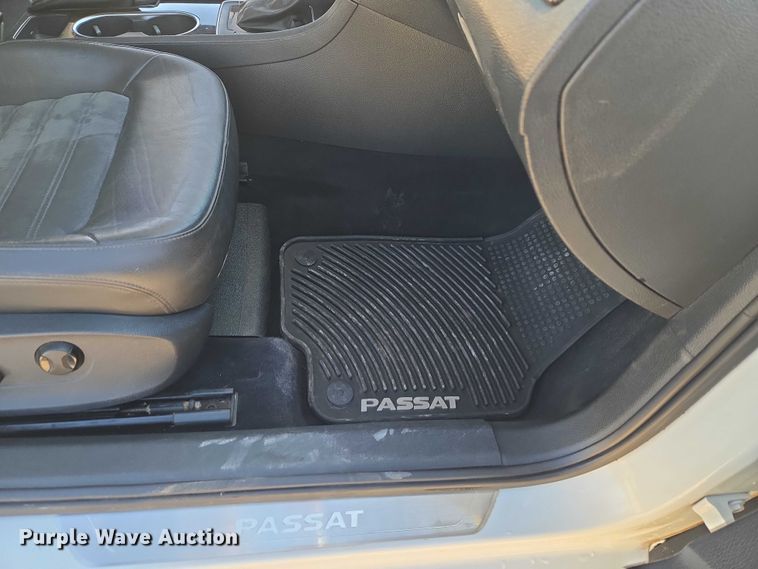 image for item ET1283 2014 Volkswagen Passat 