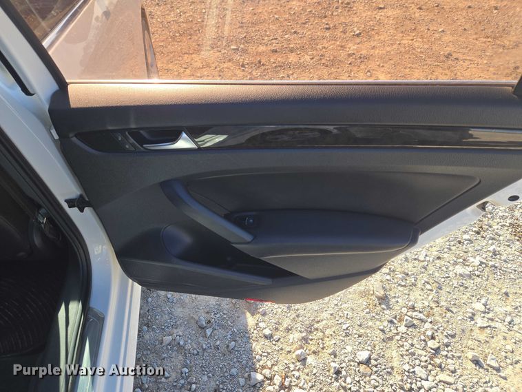 image for item ET1283 2014 Volkswagen Passat 