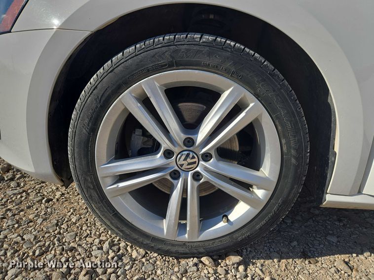 image for item ET1283 2014 Volkswagen Passat 