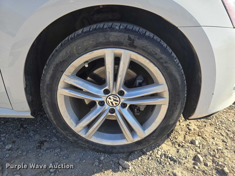 image for item ET1283 2014 Volkswagen Passat 