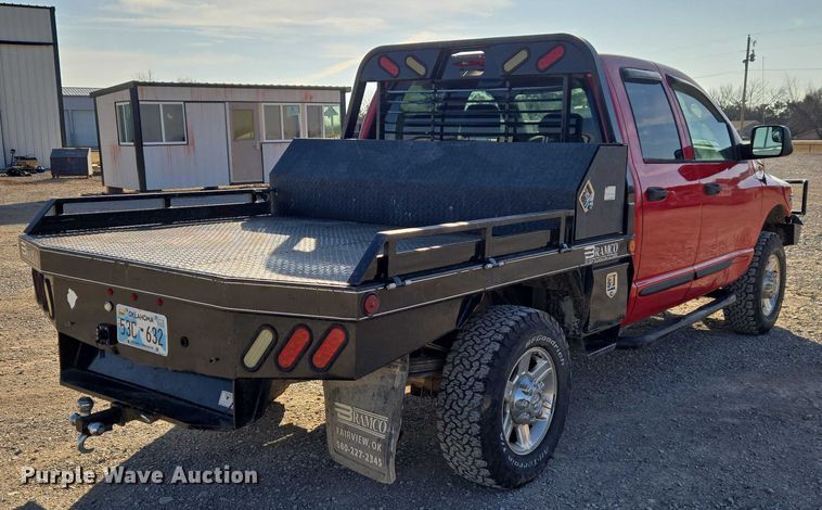image for item ET1284 2006 Dodge Ram 3500 Ext. Cab flatbed pickup truck