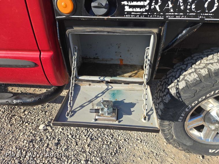 image for item ET1284 2006 Dodge Ram 3500 Ext. Cab flatbed pickup truck