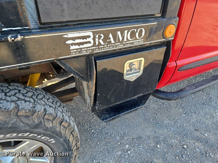 image for item ET1284 2006 Dodge Ram 3500 Ext. Cab flatbed pickup truck